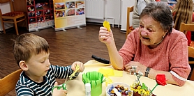 ikona článku Setkání dětí a seniorů byla plná emocí a zážitků