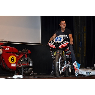 miniatura Co mají společného pečovatelská služba a motocyklové závody? 2