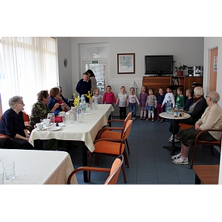 miniatura Děti přály seniorům ke Dni matek 1