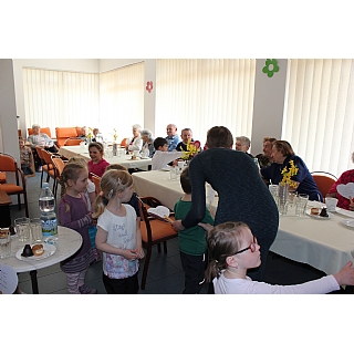 miniatura Děti přály seniorům ke Dni matek 15