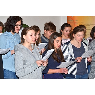 miniatura Koncert gymnazistů 2. C v domě s pečovatelskou službou 2