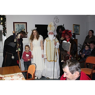 miniatura Mikuláš v DPS 2013 - Pekelná návštěva mezi seniory 9