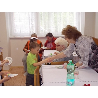 miniatura Oslavy Dne matek v domech s pečovatelskou službou dne 13. 5. 2014 21