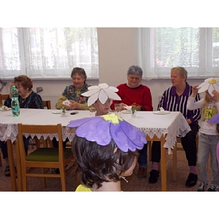 miniatura Oslavy Dne matek v domech s pečovatelskou službou dne 13. 5. 2014 22
