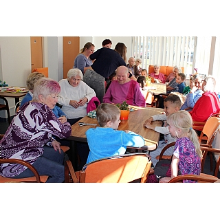 miniatura Setkání dětí a seniorů byla plná emocí a zážitků 37
